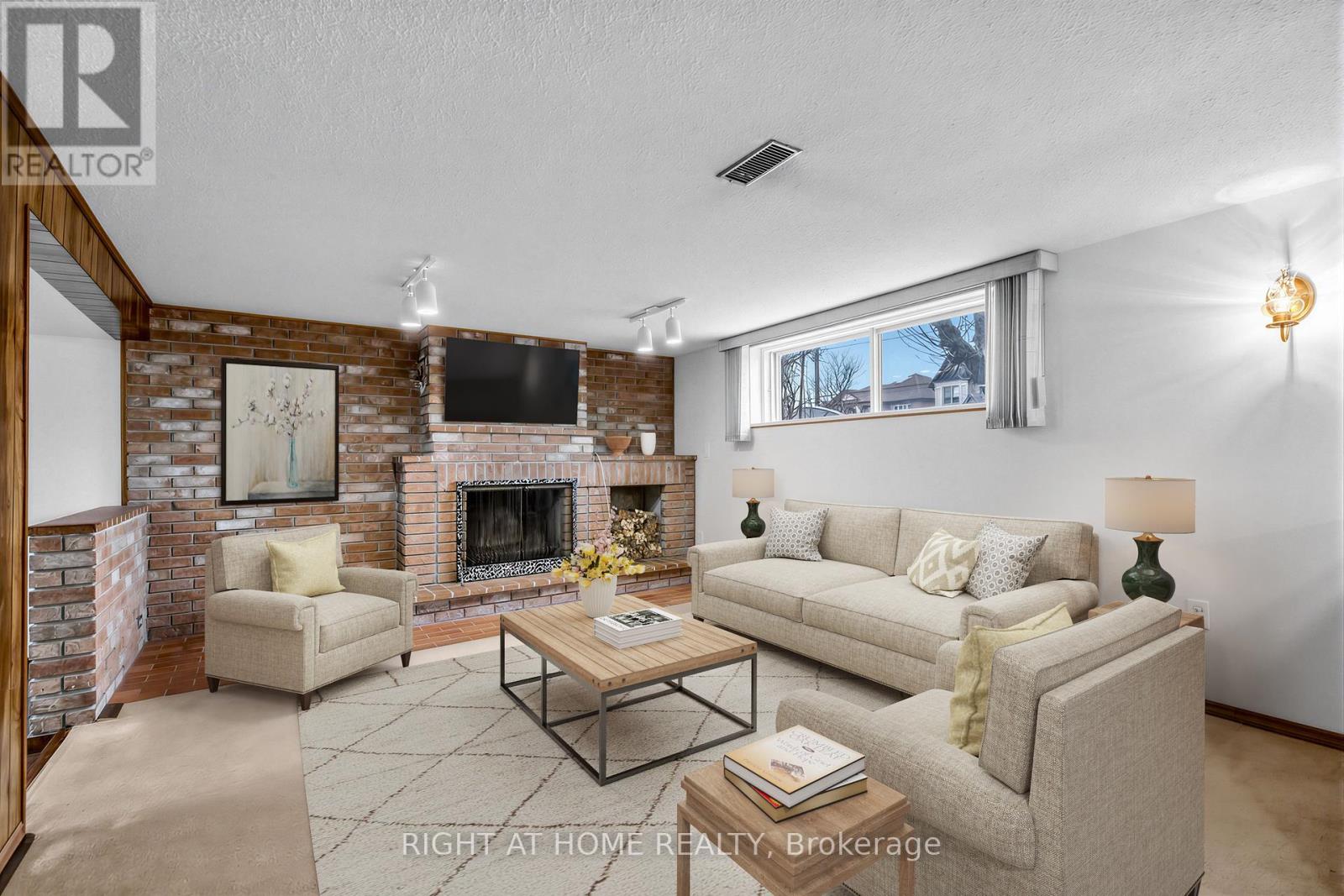 47 Gracefield Avenue, Toronto, Ontario  M6L 1L2 - Photo 26 - W12922762