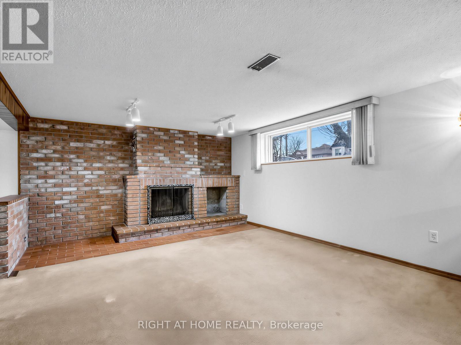 47 Gracefield Avenue, Toronto, Ontario  M6L 1L2 - Photo 27 - W12922762