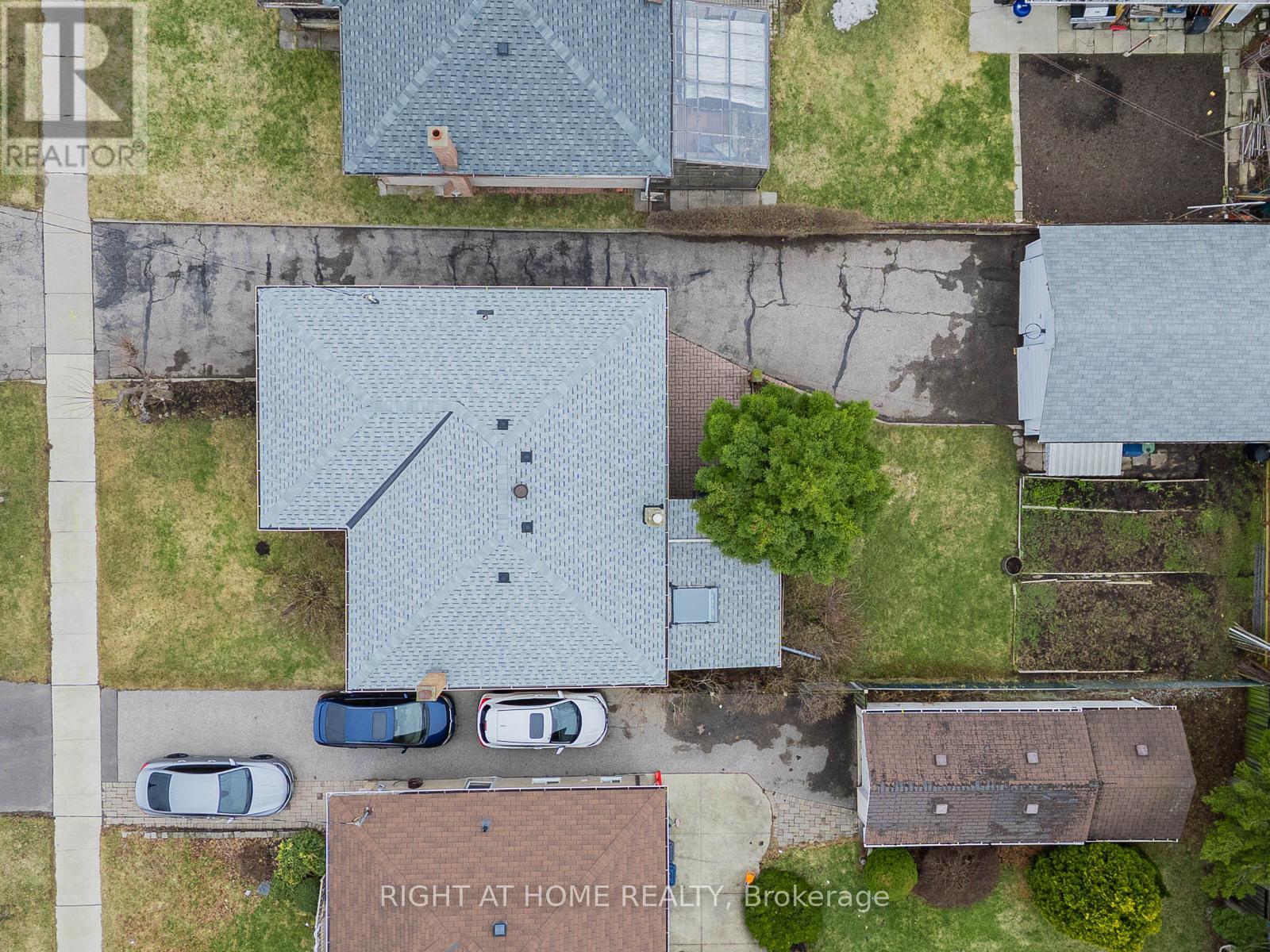 47 Gracefield Avenue, Toronto, Ontario  M6L 1L2 - Photo 42 - W12922762