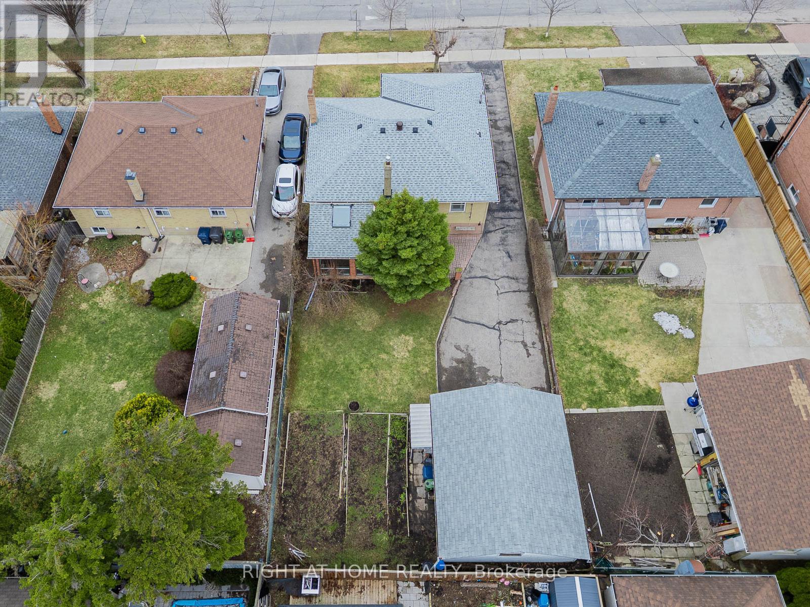 47 Gracefield Avenue, Toronto, Ontario  M6L 1L2 - Photo 44 - W12922762