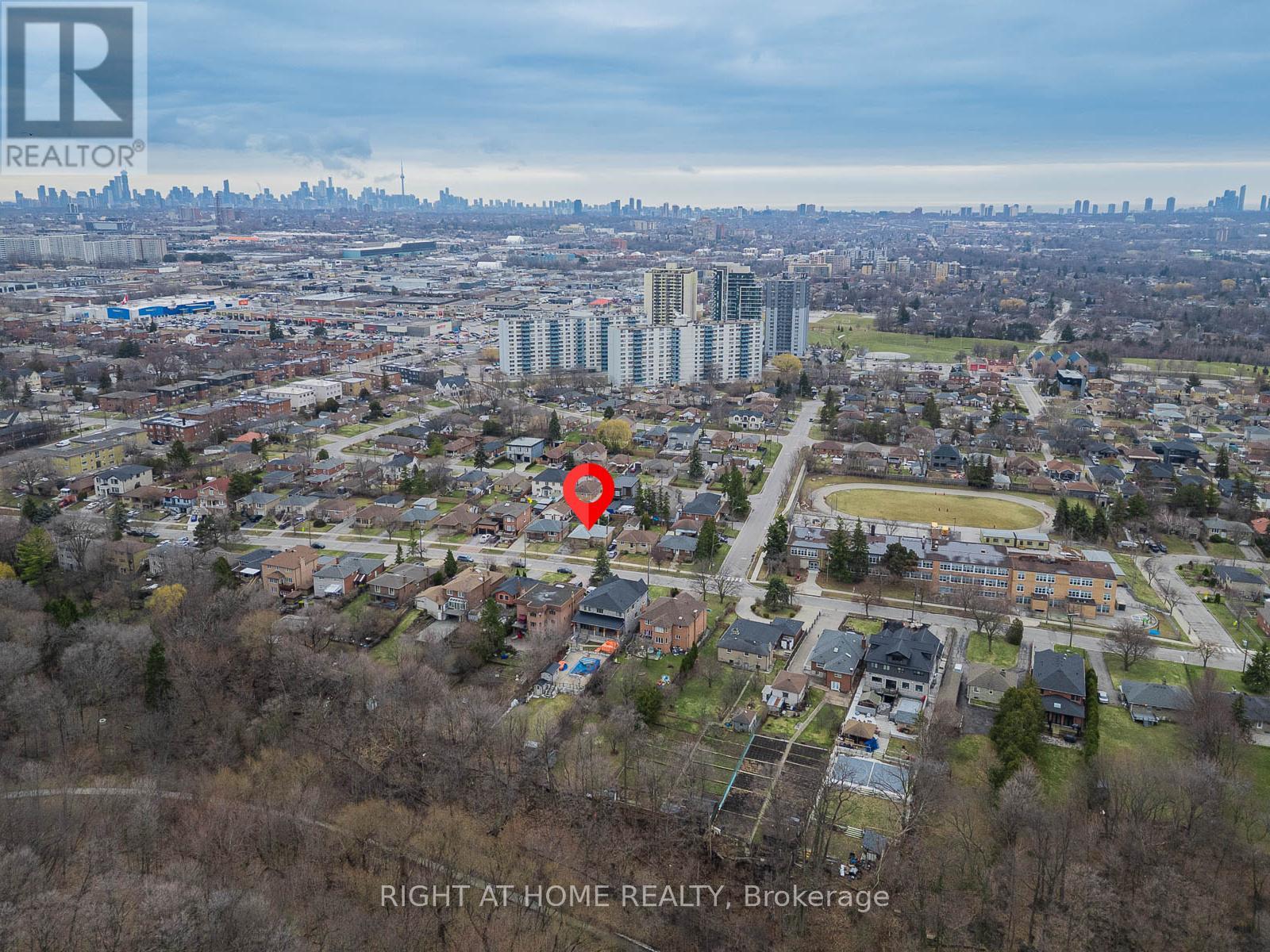 47 Gracefield Avenue, Toronto, Ontario  M6L 1L2 - Photo 46 - W12922762