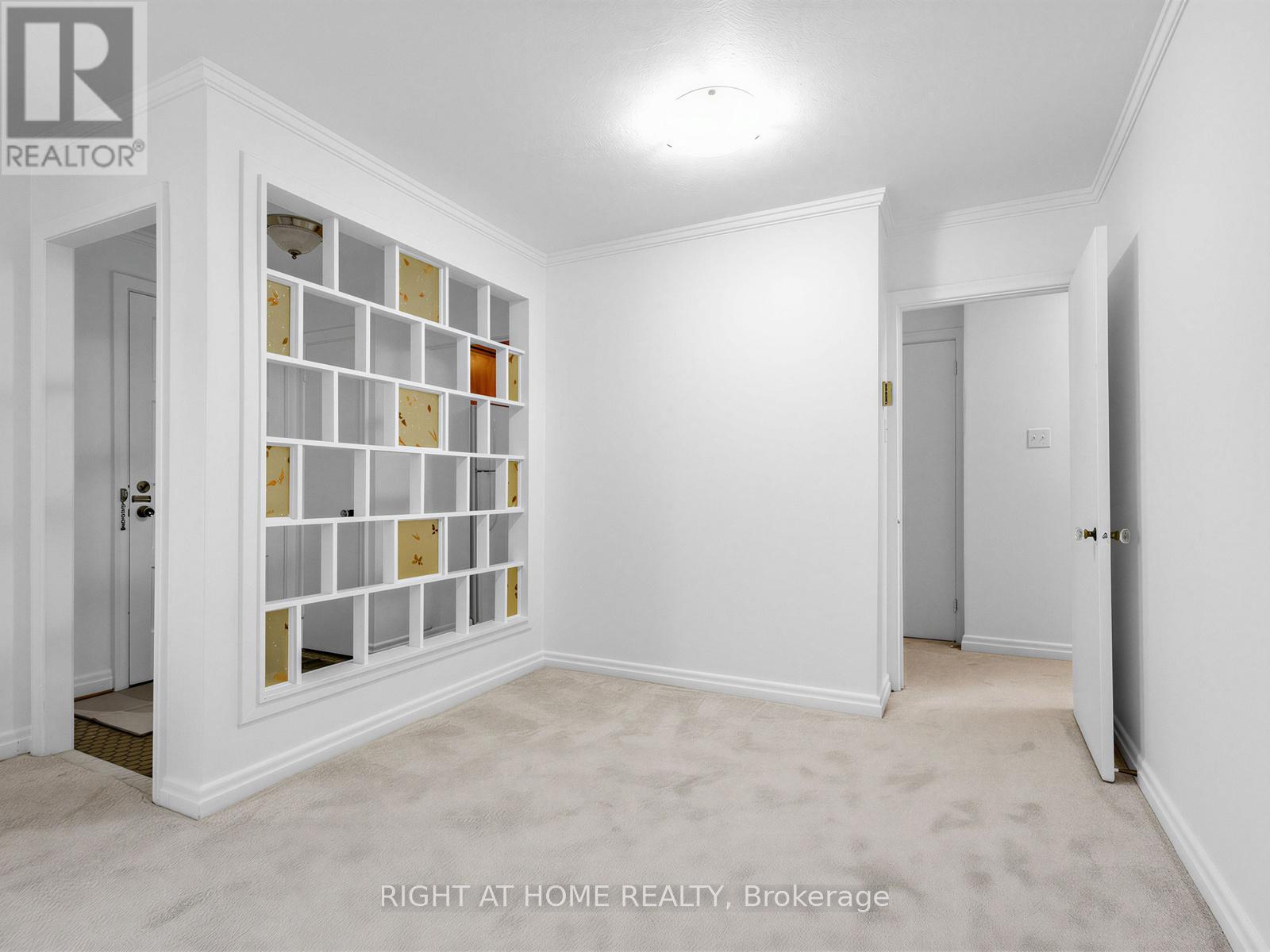 47 Gracefield Avenue, Toronto, Ontario  M6L 1L2 - Photo 8 - W12922762