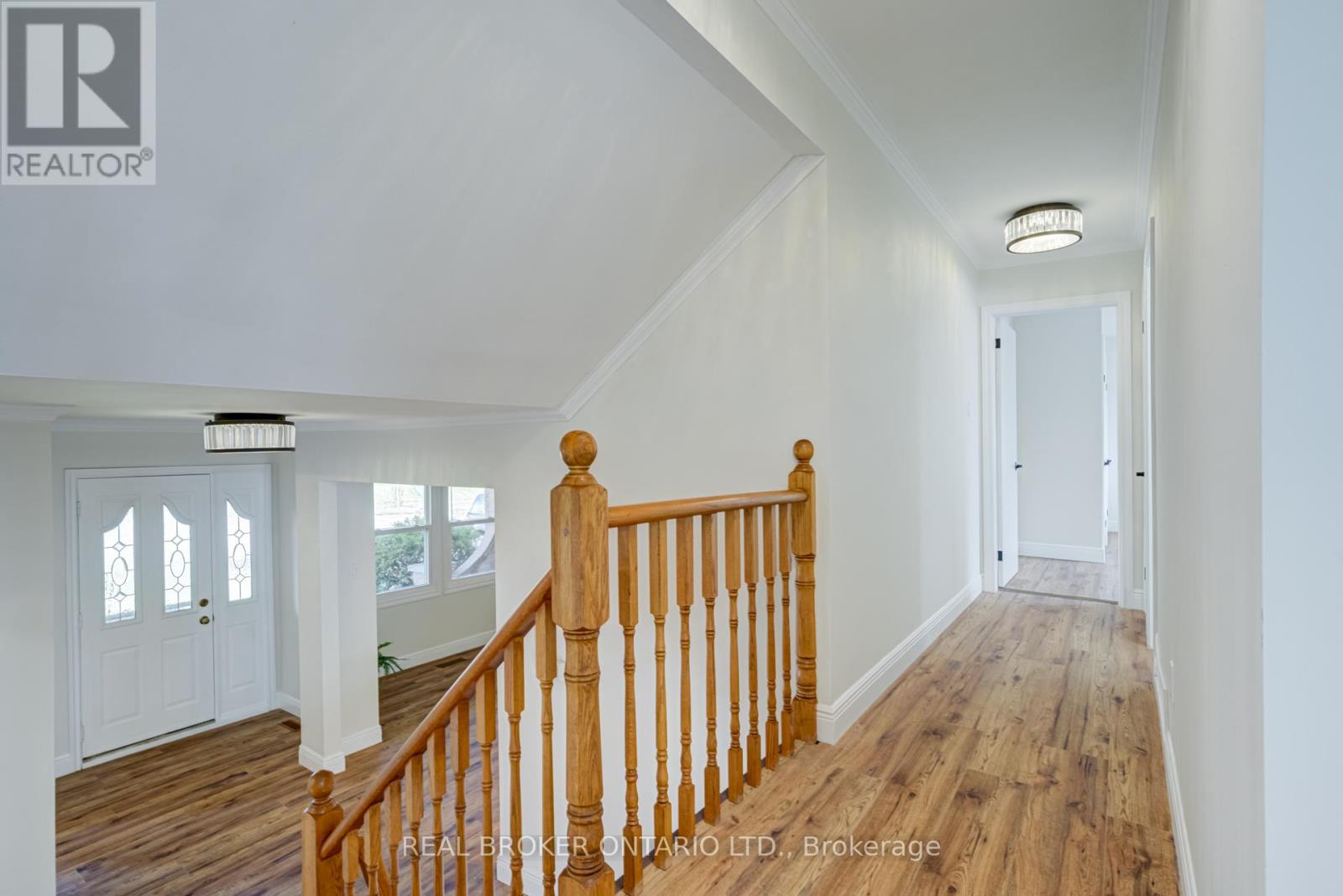 1252 Lakeview Drive, Oakville, Ontario  L6H 2M8 - Photo 15 - W12922764