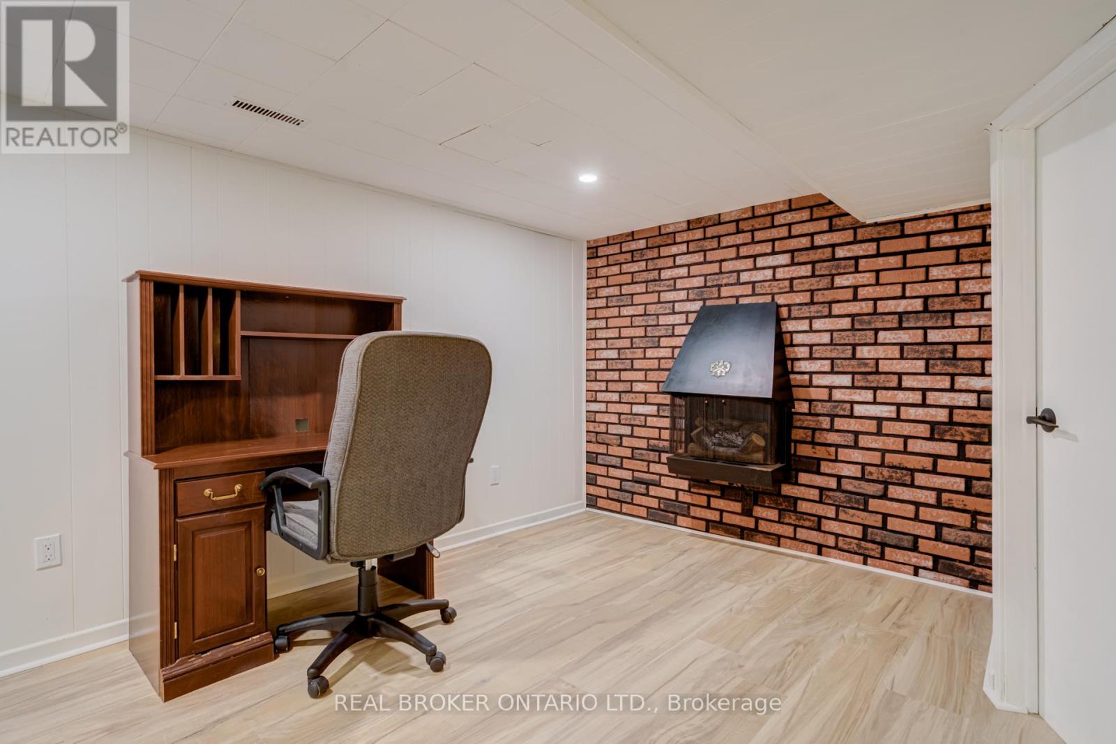 1252 Lakeview Drive, Oakville, Ontario  L6H 2M8 - Photo 40 - W12922764