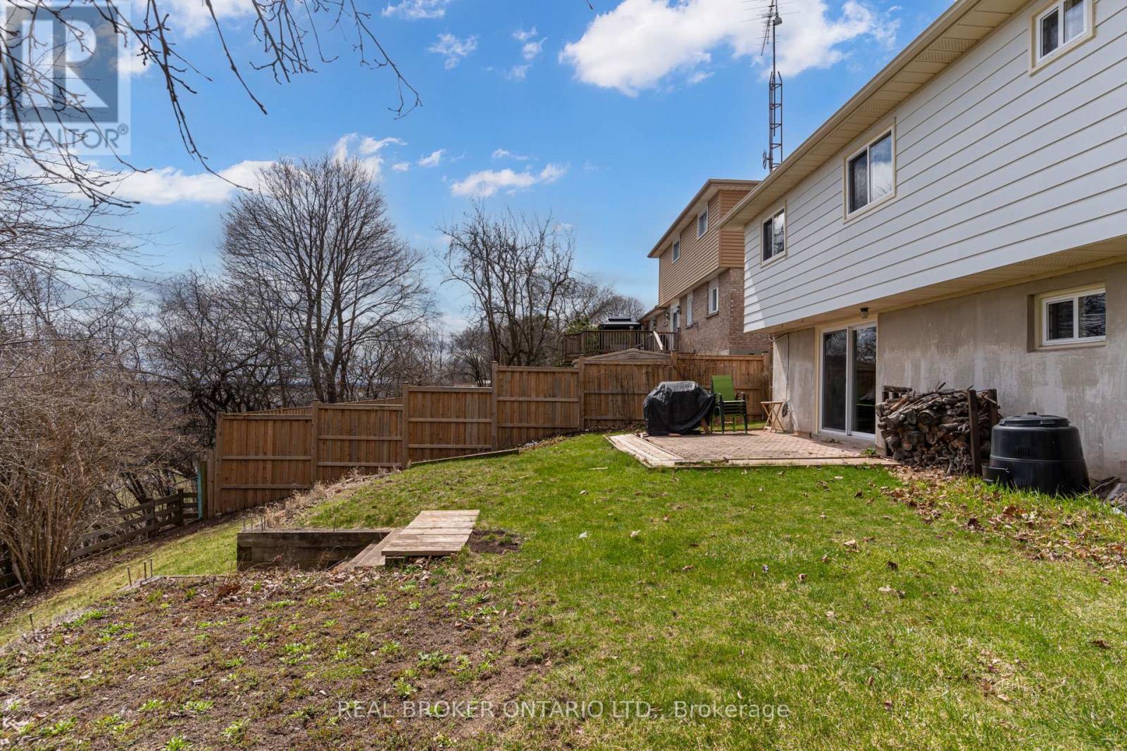 1252 Lakeview Drive, Oakville, Ontario  L6H 2M8 - Photo 45 - W12922764