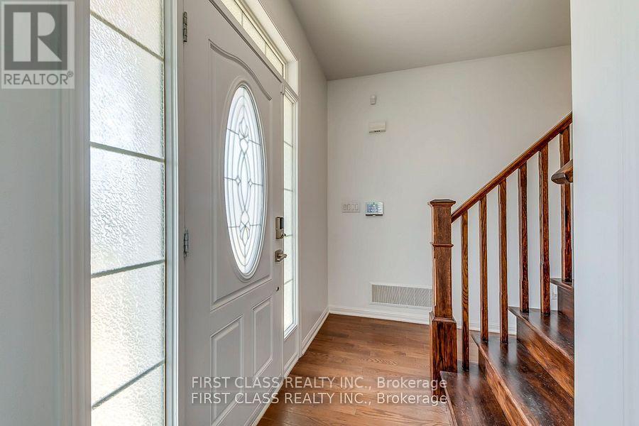 Main - 720 Savoline Boulevard, Milton, Ontario  L9T 0X4 - Photo 4 - W12922786