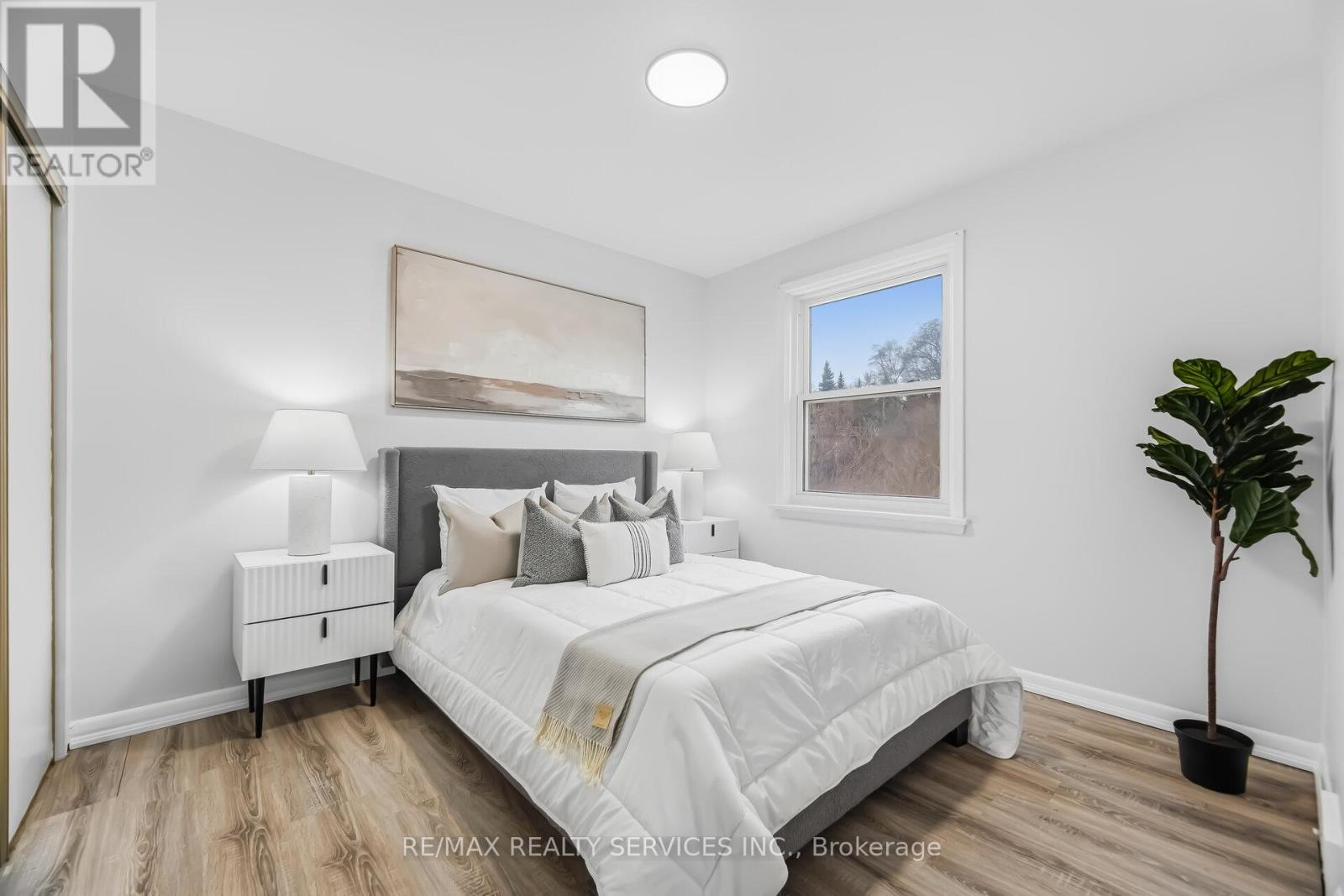 6 Bonnyview Drive, Toronto, Ontario  M8Y 3G6 - Photo 20 - W12922796