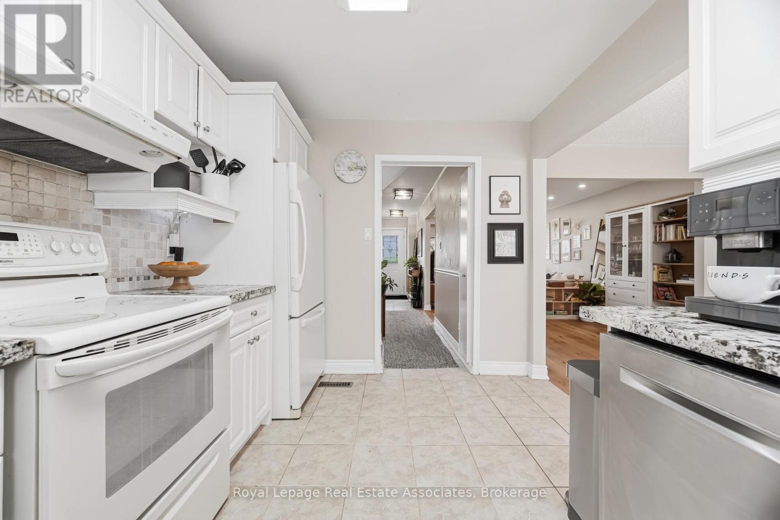 3368 Mainsail Crescent, Mississauga, Ontario  L5L 1H2 - Photo 13 - W12922800