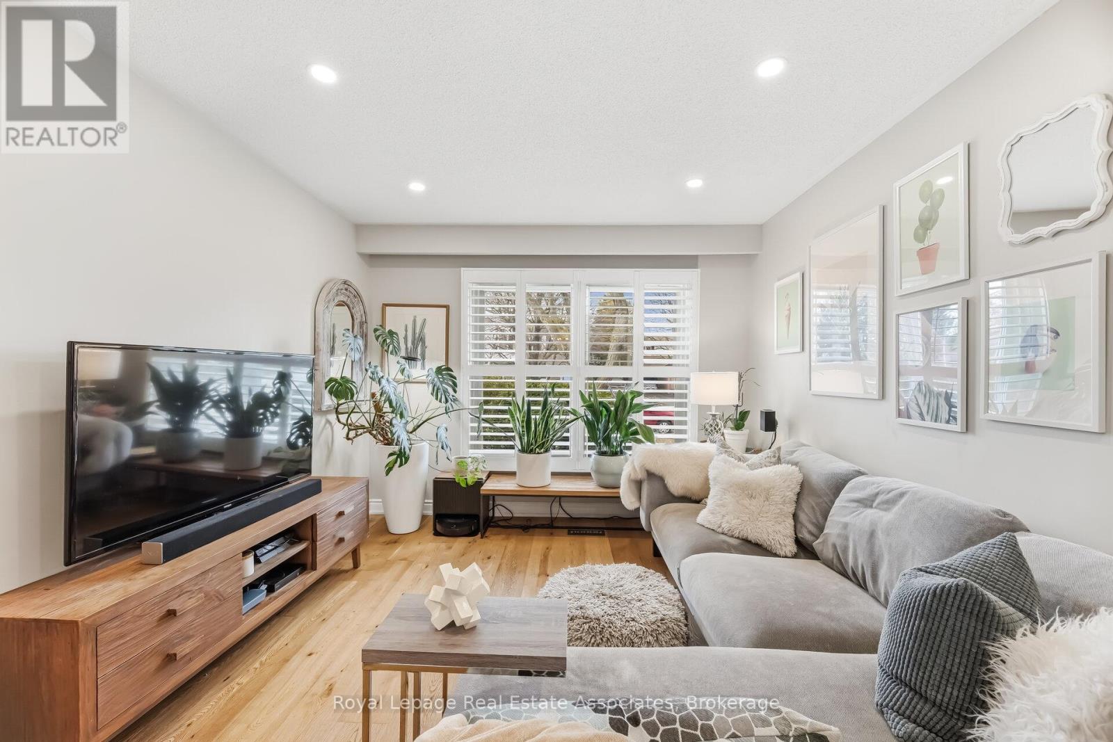 3368 Mainsail Crescent, Mississauga, Ontario  L5L 1H2 - Photo 5 - W12922800