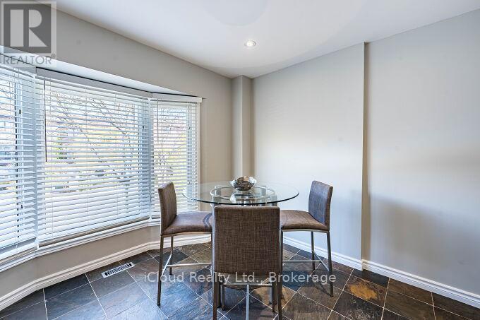 16 - 1100 Queens Avenue, Oakville, Ontario  L6H 2B5 - Photo 13 - W12922870