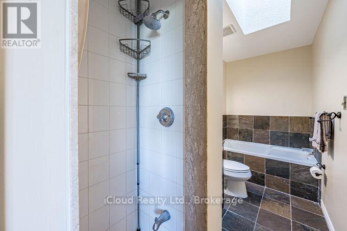 16 - 1100 Queens Avenue, Oakville, Ontario  L6H 2B5 - Photo 22 - W12922870