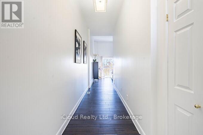 16 - 1100 Queens Avenue, Oakville, Ontario  L6H 2B5 - Photo 6 - W12922870