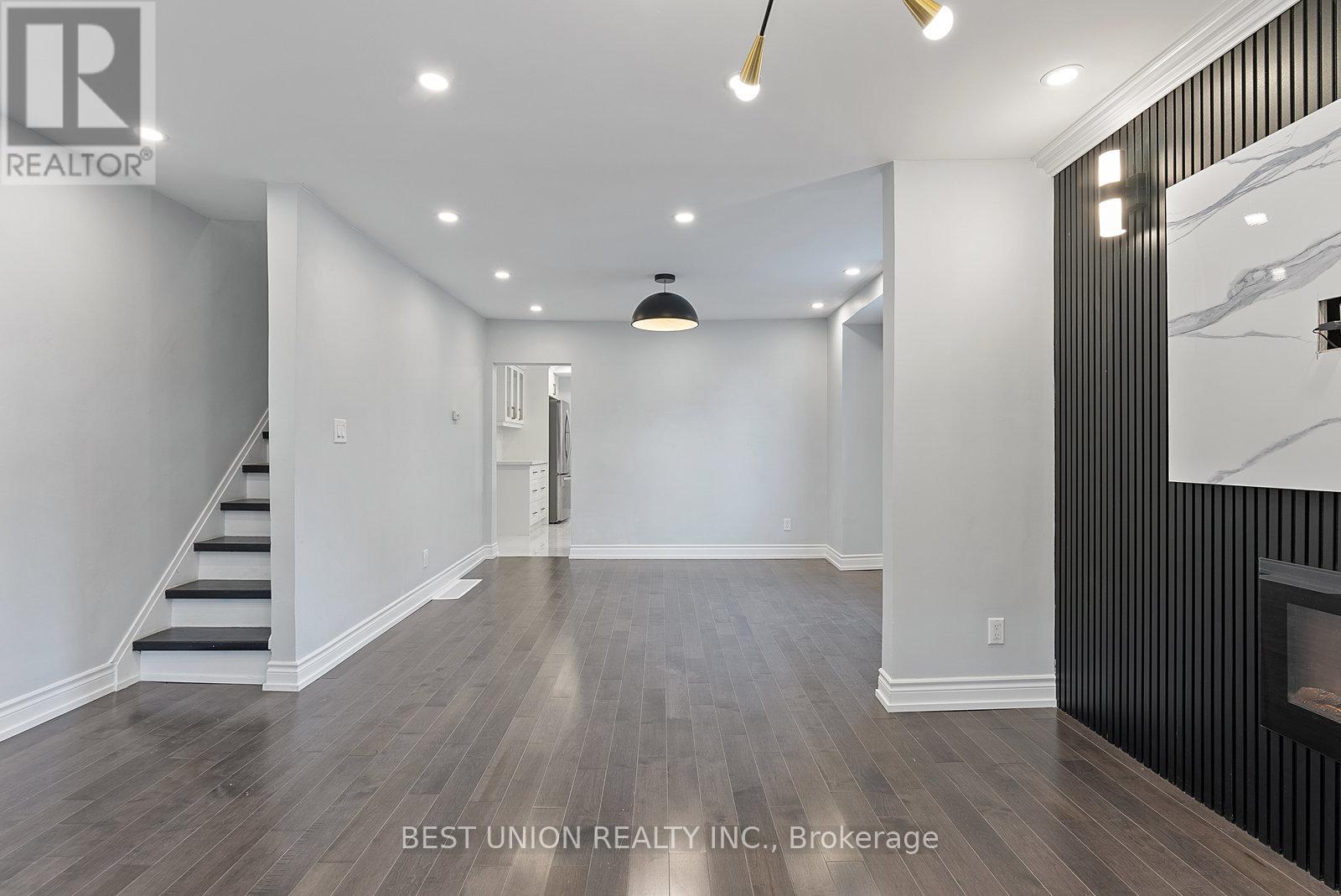 15 Burlington Street, Toronto, Ontario M8V 2L1 - Photo 4 - W12922880