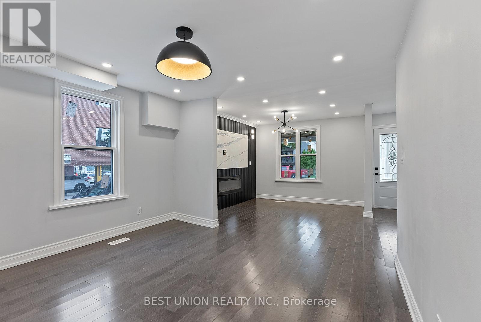 15 Burlington Street, Toronto, Ontario M8V 2L1 - Photo 8 - W12922880