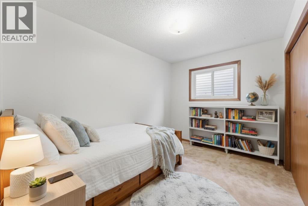 28 Woodstock Way Sw, Calgary, Alberta  T2W 5X3 - Photo 16 - A2293726