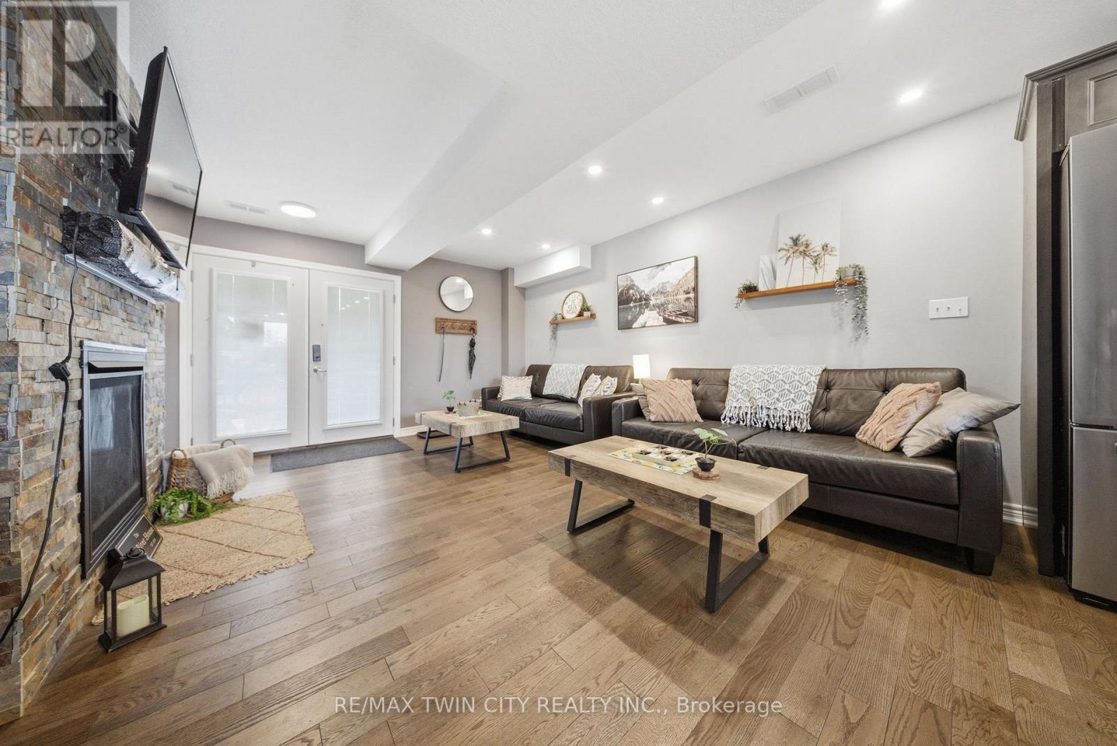 52 River Drive, Norfolk (Port Dover), Ontario  N0A 1N7 - Photo 16 - X12922738