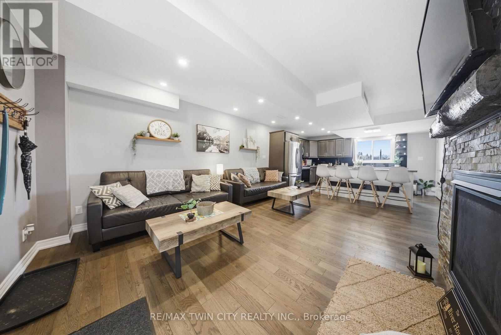 52 River Drive, Norfolk (Port Dover), Ontario  N0A 1N7 - Photo 17 - X12922738