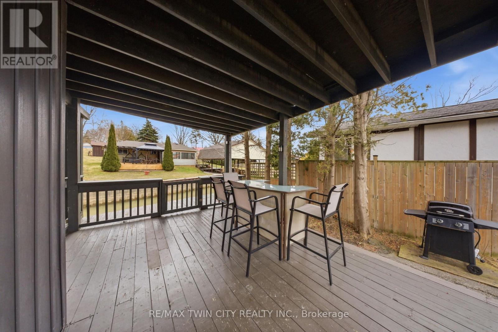 52 River Drive, Norfolk (Port Dover), Ontario  N0A 1N7 - Photo 9 - X12922738