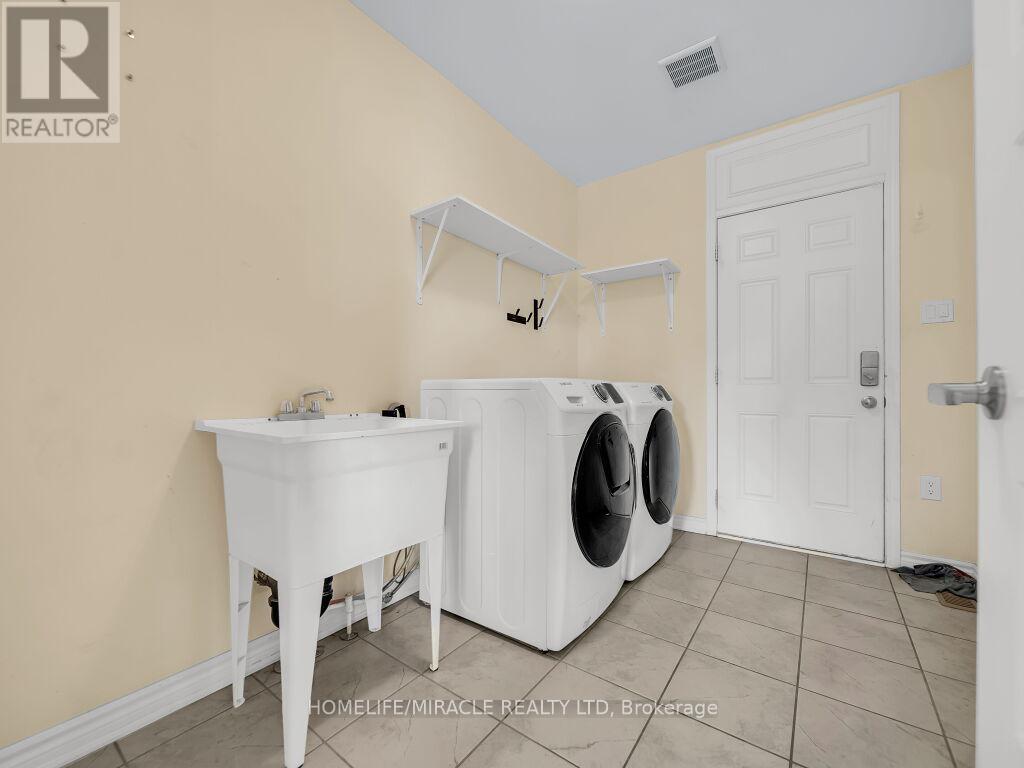 52 Compass Trail, Cambridge, Ontario  N3E 0B7 - Photo 22 - X12922806