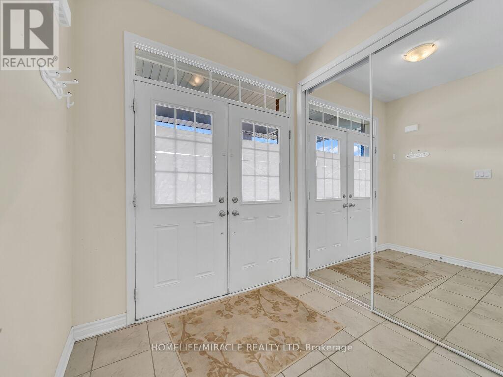 52 Compass Trail, Cambridge, Ontario  N3E 0B7 - Photo 8 - X12922806