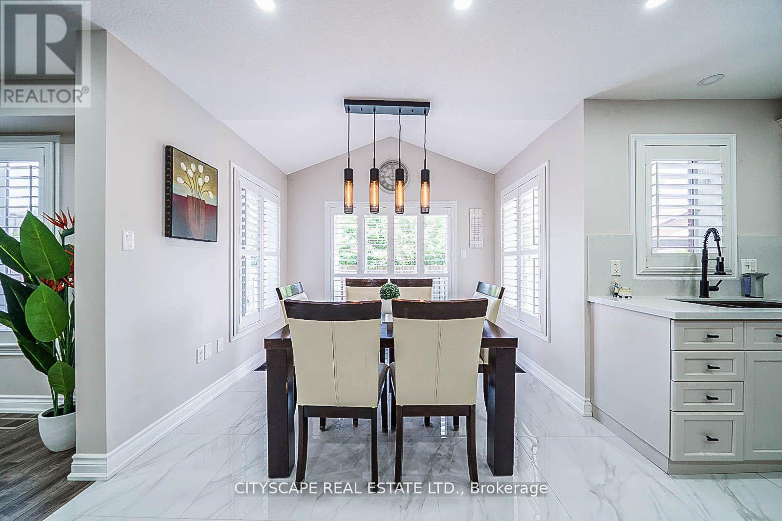 19 Staples Lane, Hamilton, Ontario  L0R 1C0 - Photo 13 - X12922860