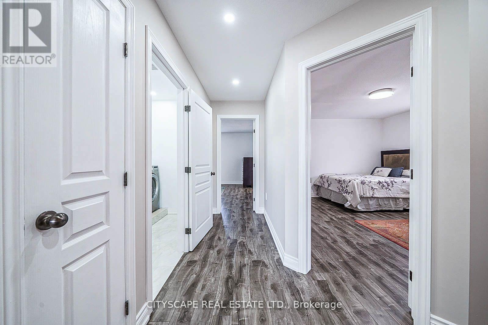 19 Staples Lane, Hamilton, Ontario  L0R 1C0 - Photo 21 - X12922860