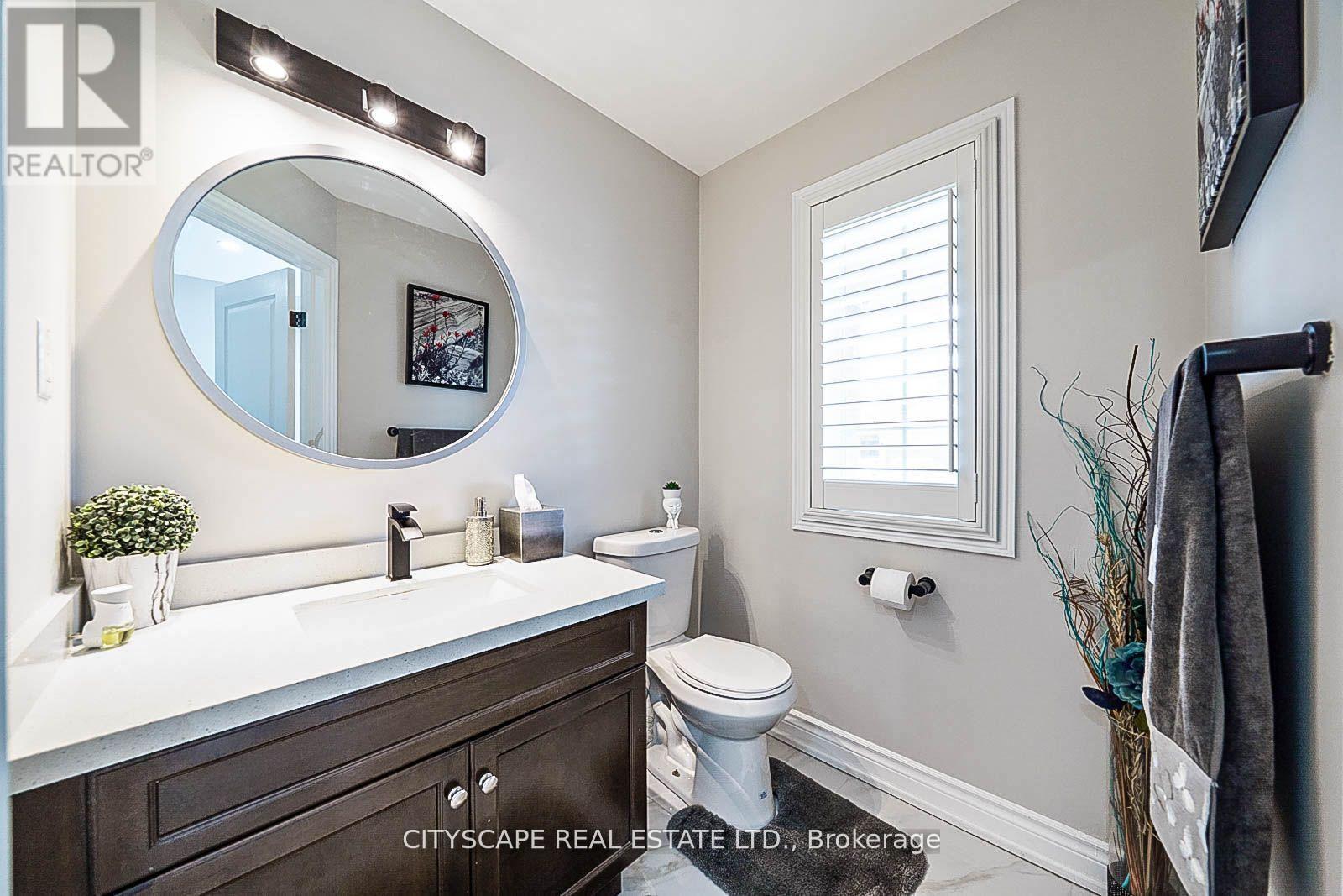 19 Staples Lane, Hamilton, Ontario  L0R 1C0 - Photo 5 - X12922860