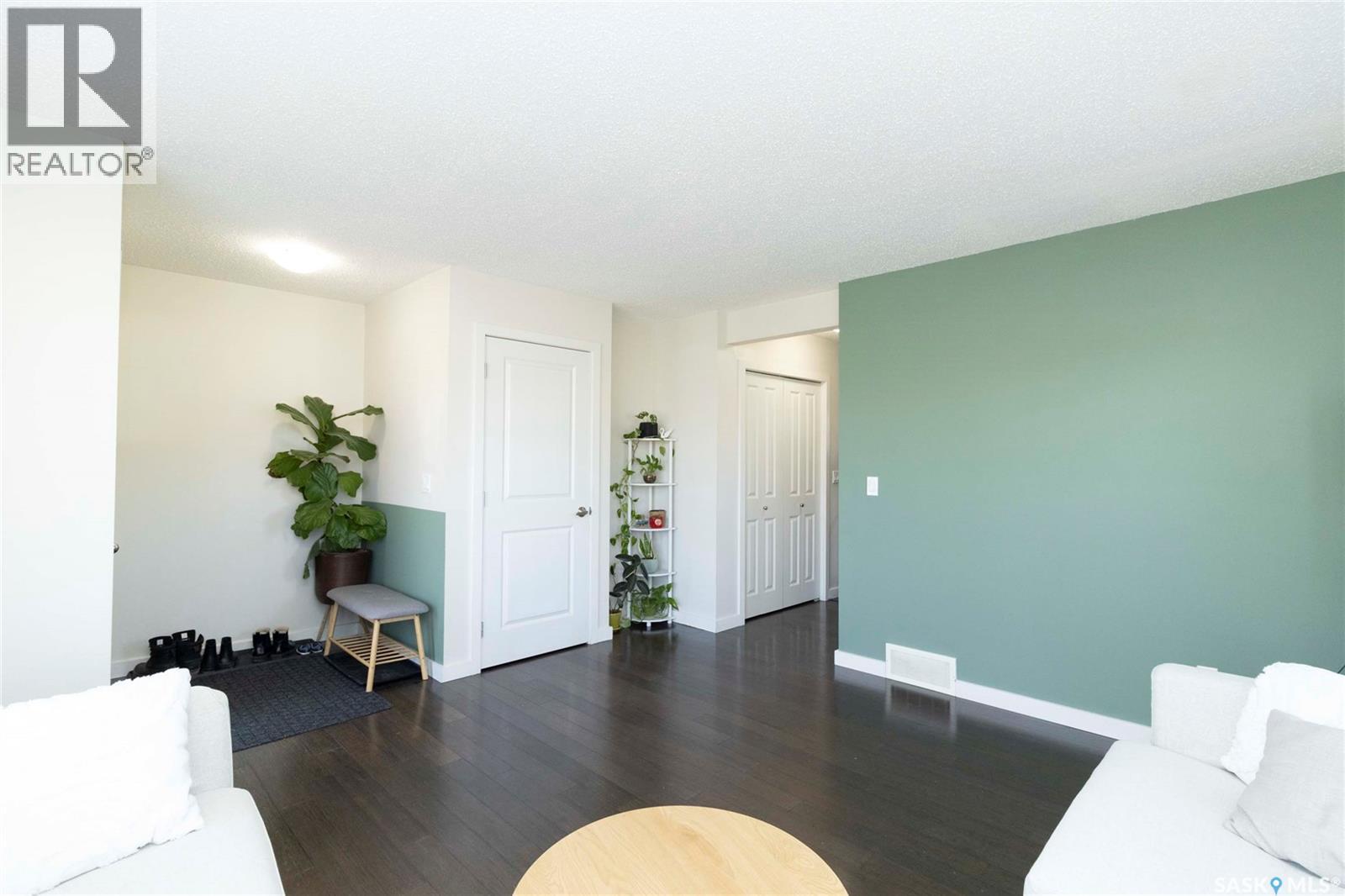 125 135 Ashworth Crescent, Saskatoon, Saskatchewan  S7T 0N1 - Photo 4 - SK031061