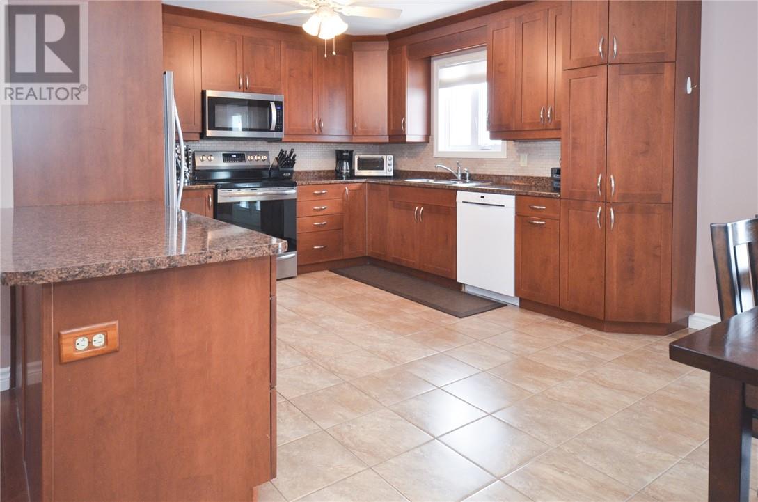 194 Springhill Drive, Garson, Ontario  P3L 0A7 - Photo 5 - 2126910