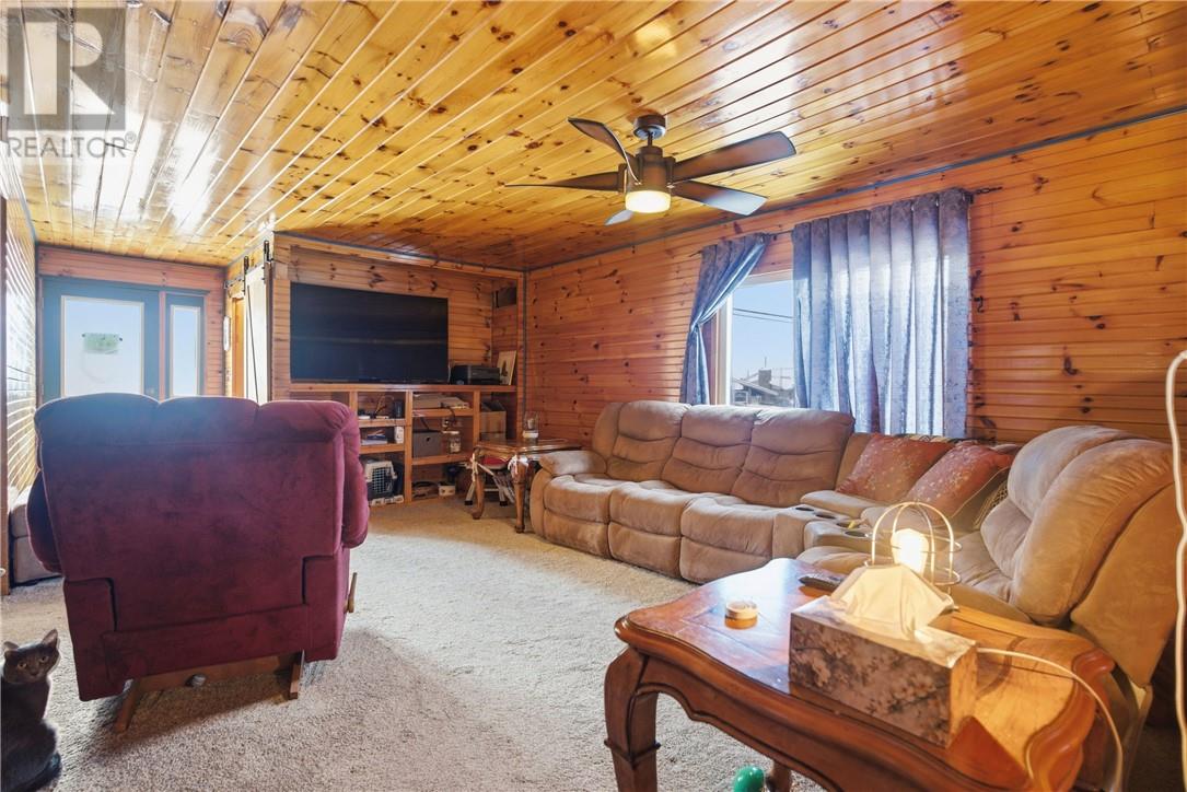 11 Rutland Avenue, Warren, Ontario  P0H 2N0 - Photo 7 - 2126925