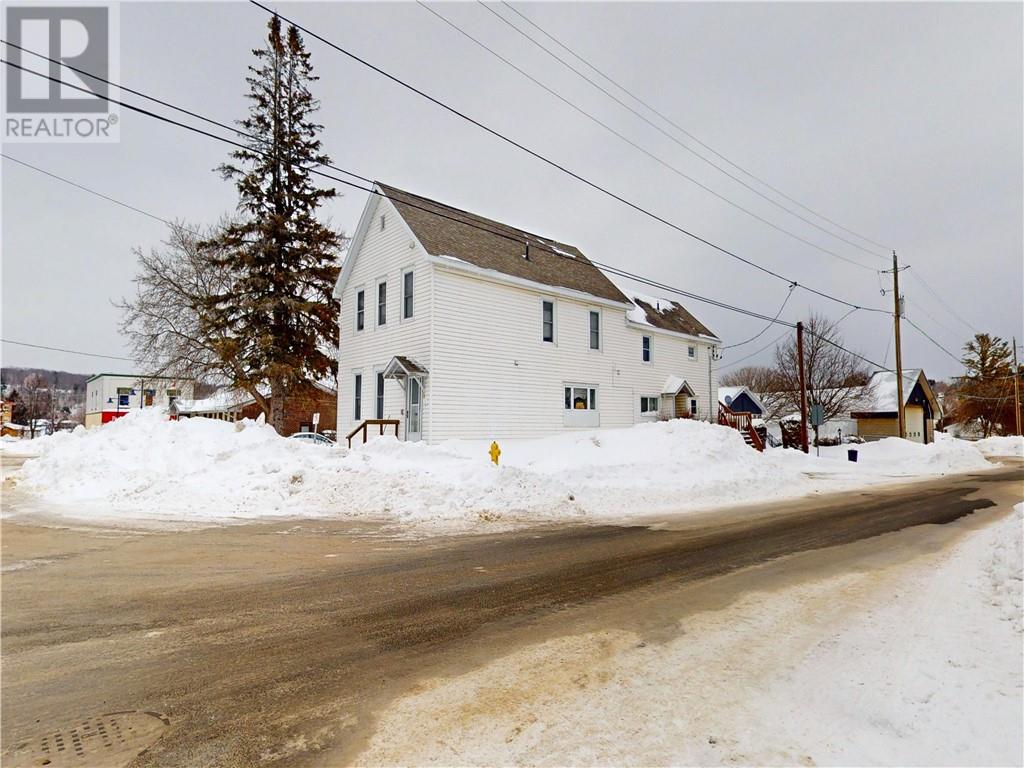 1 Eleanor Street, Gore Bay, Ontario