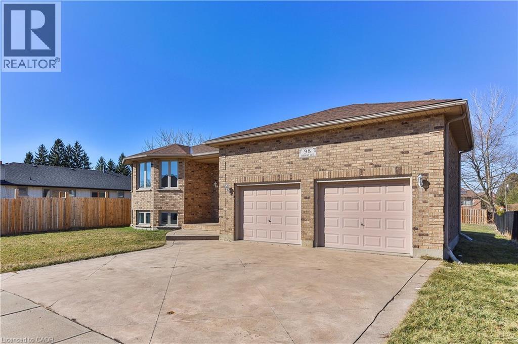 98 Thomas Avenue, Brantford, Ontario  N3S 7V4 - Photo 2 - 40815263