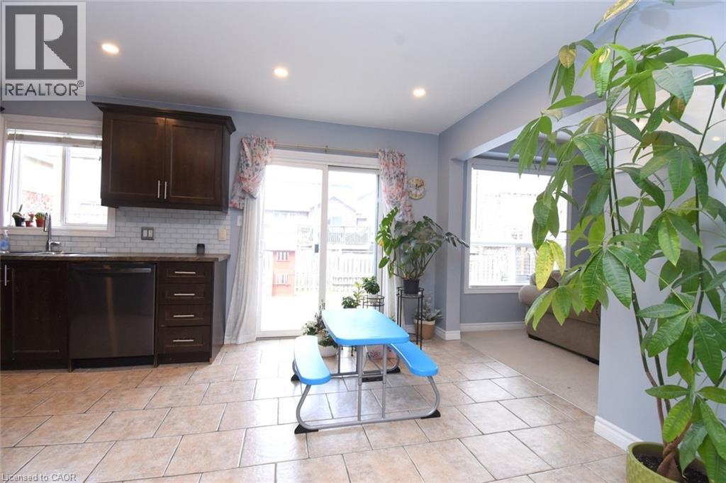 16 Midanbury Way, Mount Hope, Ontario  L0R 1W0 - Photo 10 - 40814640