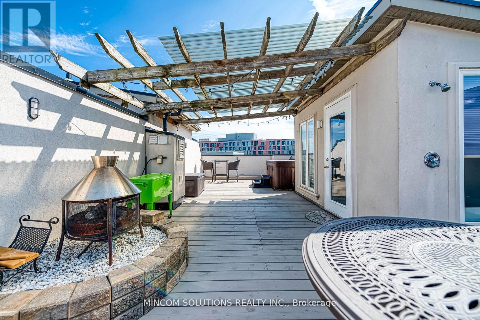 194 Lakeshore Road W, Mississauga, Ontario  L5H 1G6 - Photo 17 - W12660998