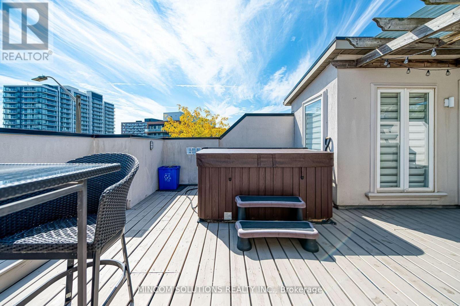 194 Lakeshore Road W, Mississauga, Ontario  L5H 1G6 - Photo 20 - W12660998