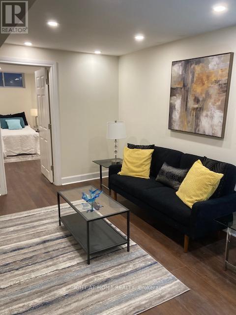 Bsmnt - 2064 Glenada Crescent, Oakville, Ontario  L6H 4M2 - Photo 4 - W12753510