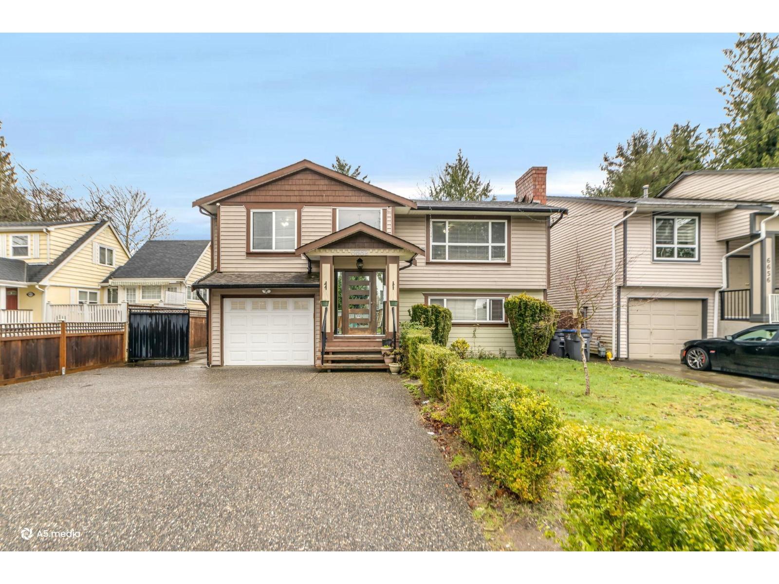 6662 130 Street, Surrey, British Columbia  V3W 4J3 - Photo 1 - R3102177