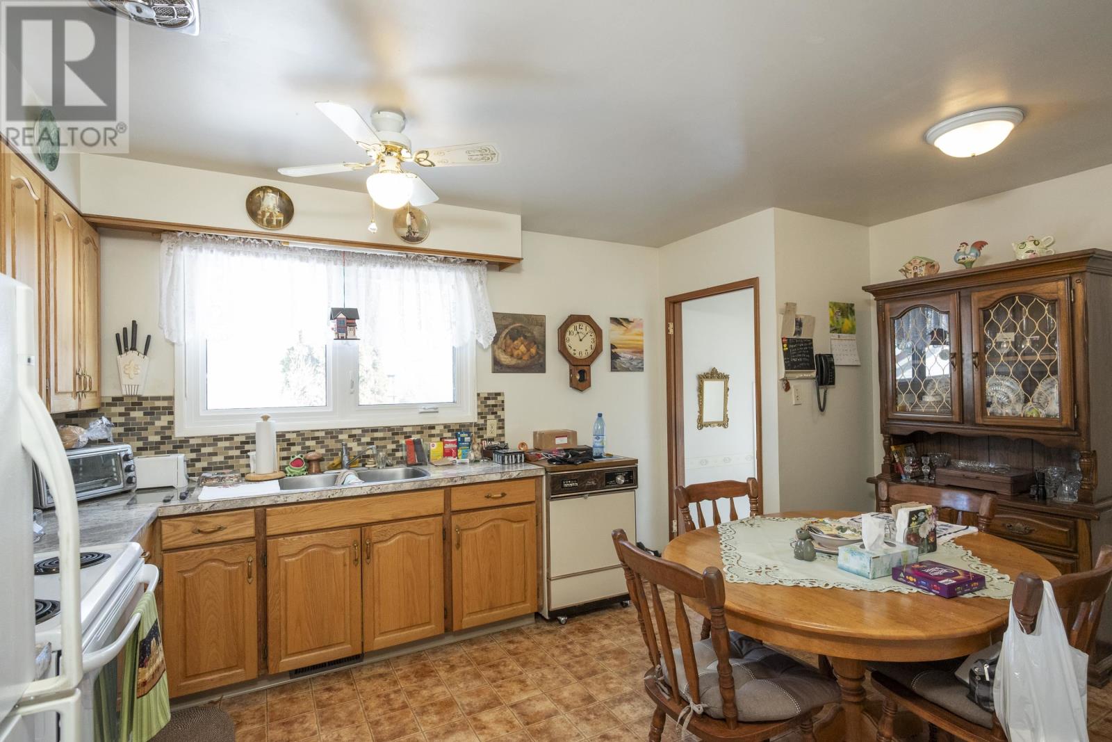 139 Spruce Ct, Thunder Bay, Ontario  P7C 1X9 - Photo 11 - TB2600535