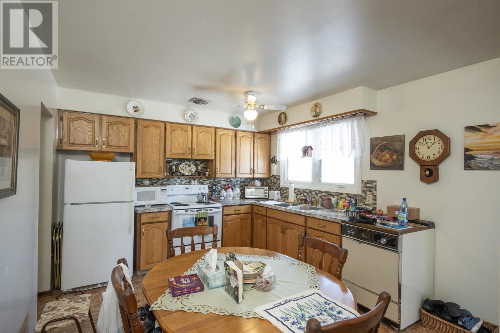 139 Spruce Ct, Thunder Bay, Ontario  P7C 1X9 - Photo 13 - TB2600535