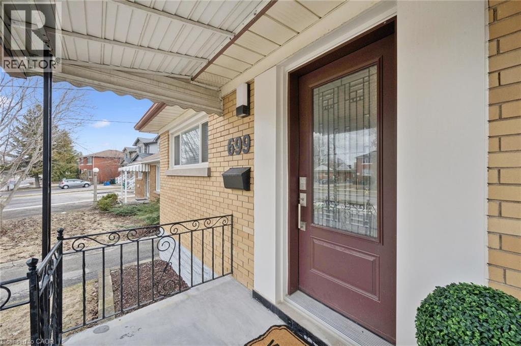 699 Frederick Street, Kitchener, Ontario  N2B 2B3 - Photo 4 - 40815071