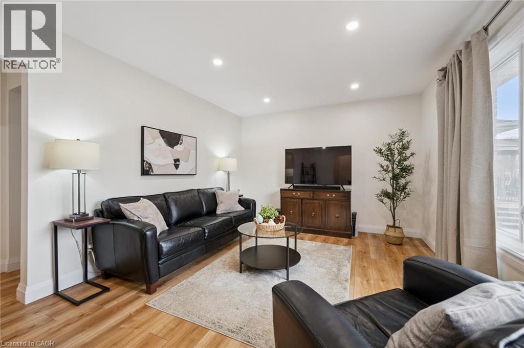 699 Frederick Street, Kitchener, Ontario  N2B 2B3 - Photo 8 - 40815071