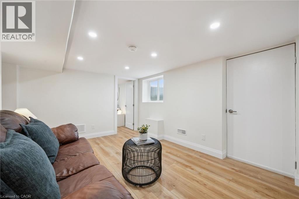 699 Frederick Street, Kitchener, Ontario  N2B 2B3 - Photo 23 - 40815078