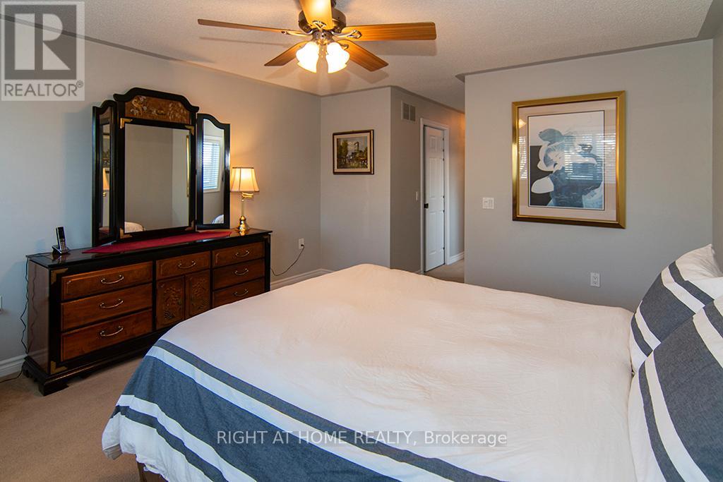 156 Gracehill Crescent, Hamilton, Ontario  L8B 1A5 - Photo 12 - X12750926