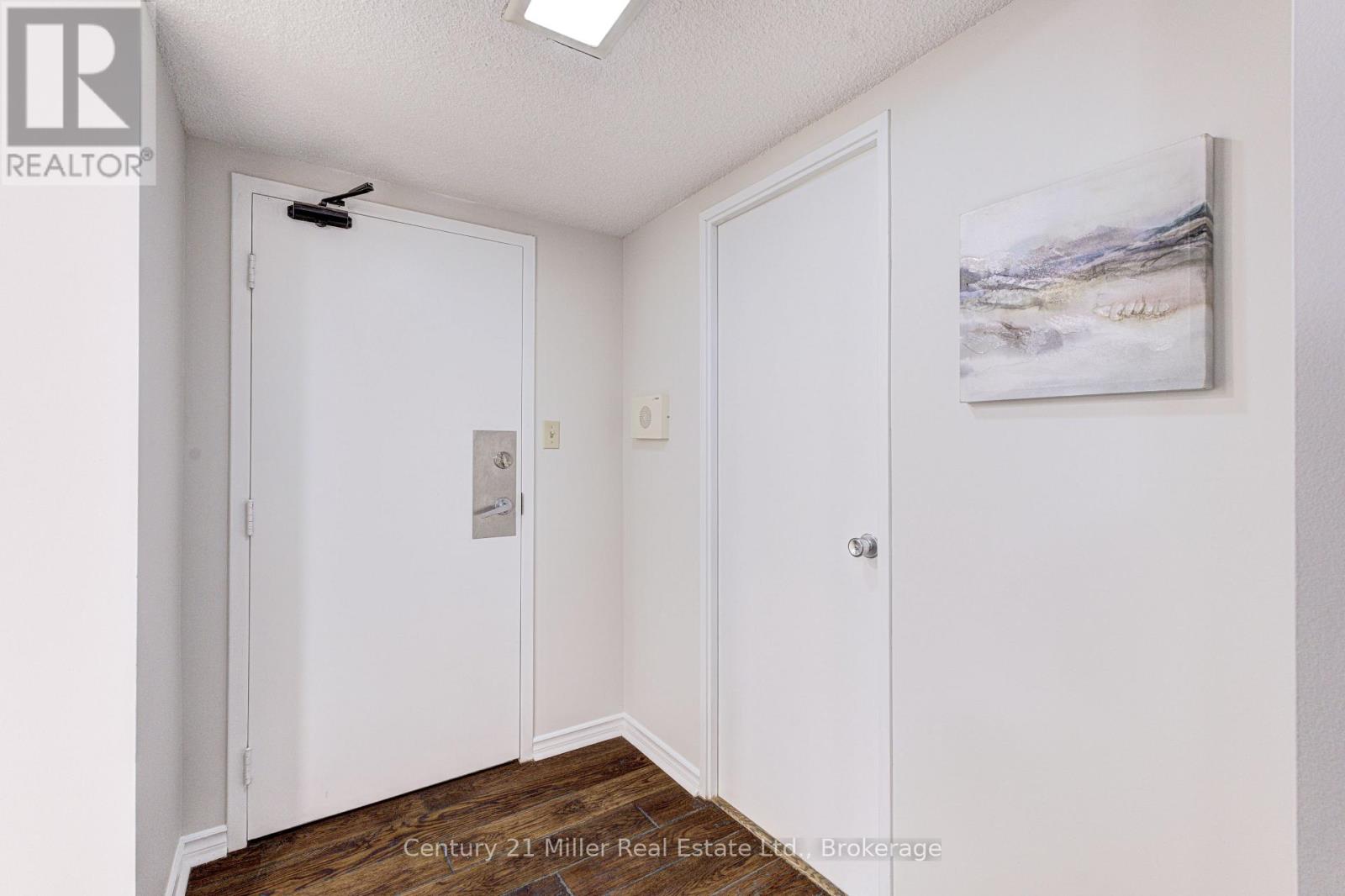 304 - 20 Speers Road, Oakville, Ontario  L6K 3R5 - Photo 19 - W12923094