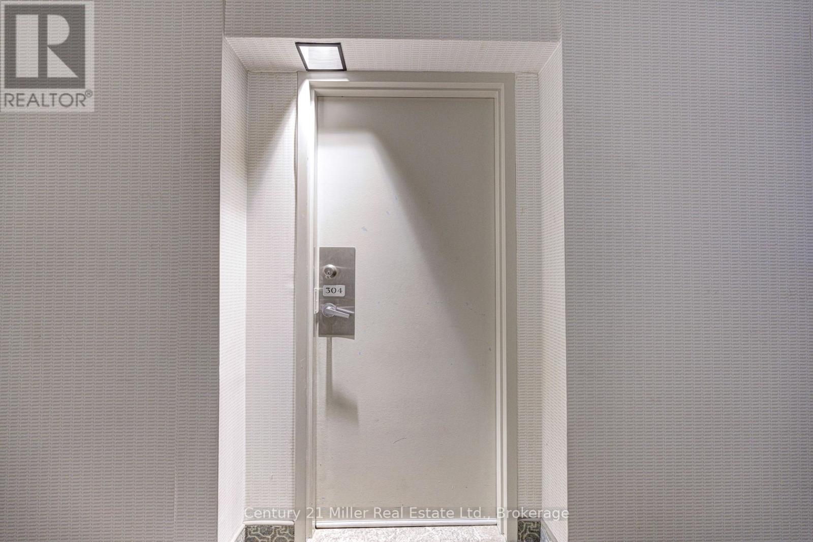 304 - 20 Speers Road, Oakville, Ontario  L6K 3R5 - Photo 20 - W12923094