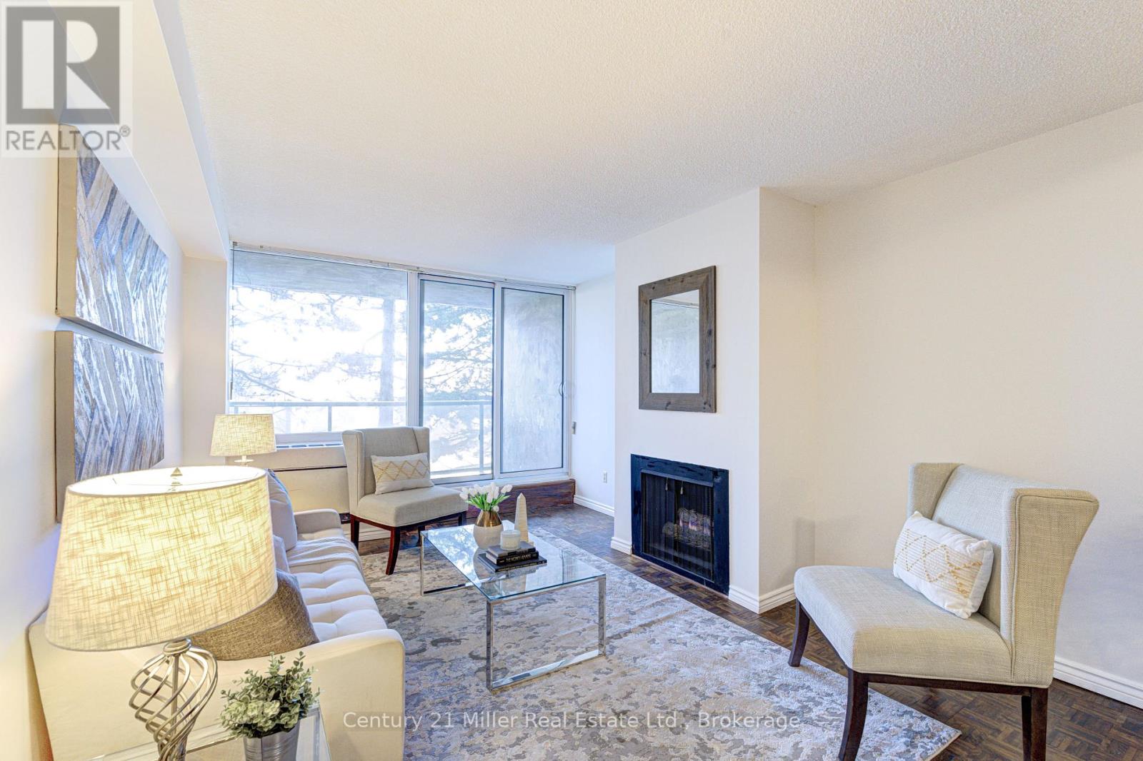 304 - 20 Speers Road, Oakville, Ontario  L6K 3R5 - Photo 4 - W12923094