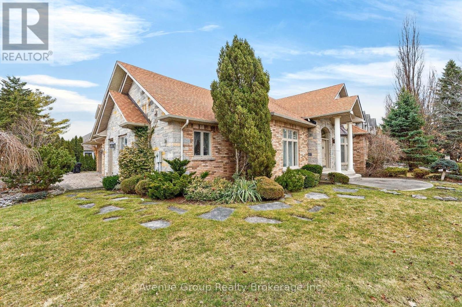 7 Longview Crescent, Vaughan, Ontario  L4H 1A7 - Photo 3 - N12922184