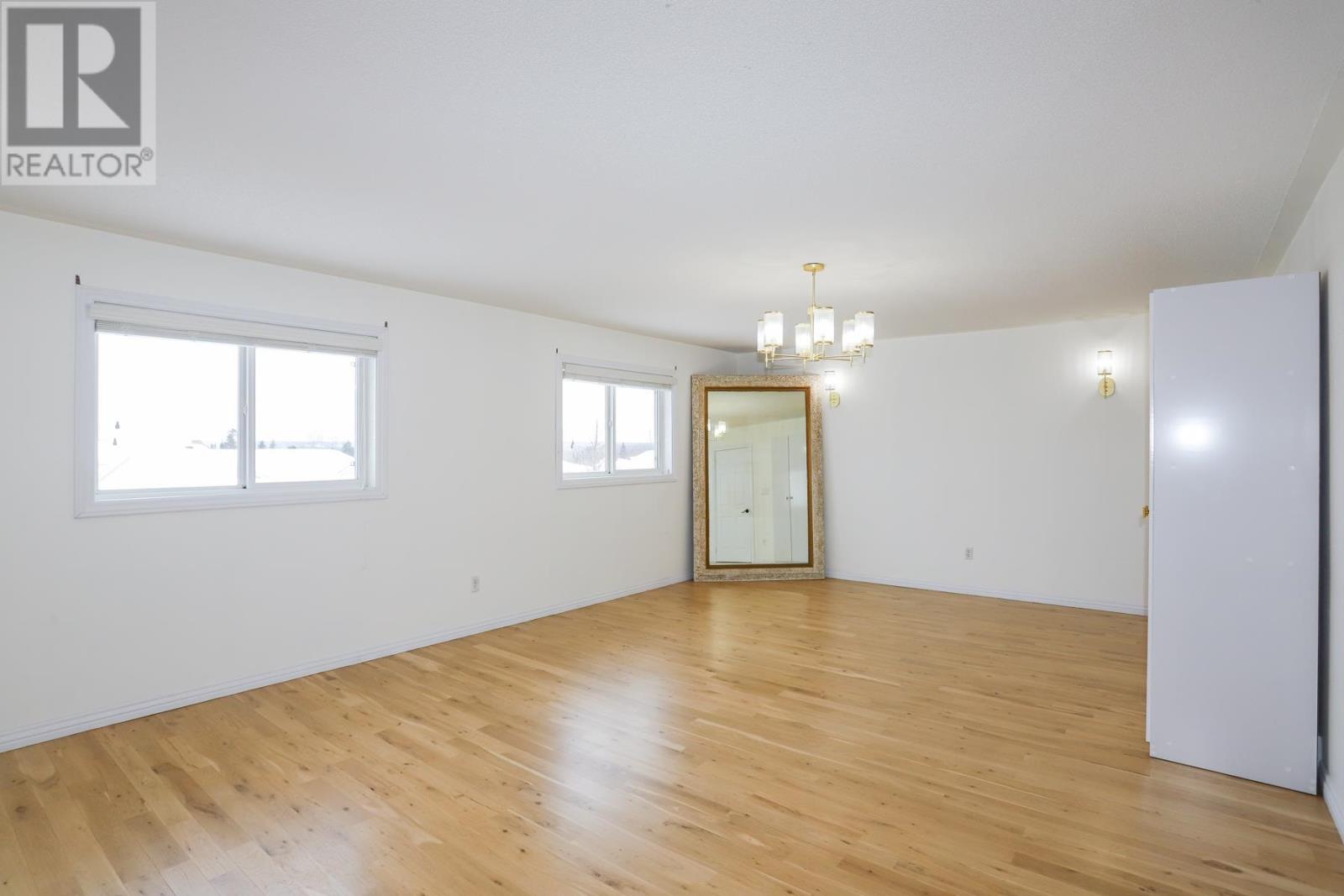 967 Lake St, Sault Ste. Marie, Ontario P6B 6C9 - Photo 22 - SM260410