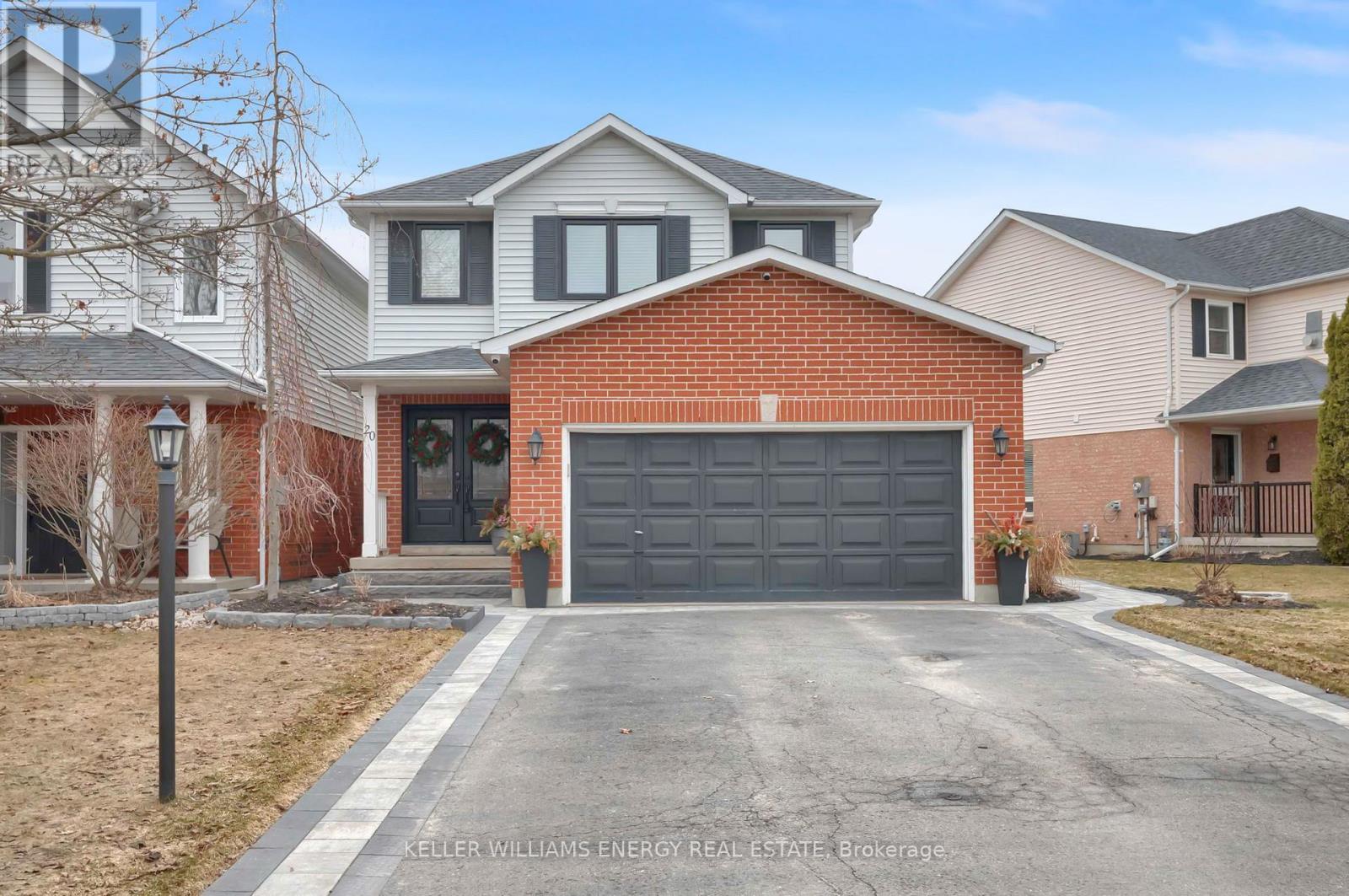 20 Hearthstone Crescent, Clarington, Ontario L1E 2X7 - Photo 2 - E12923046