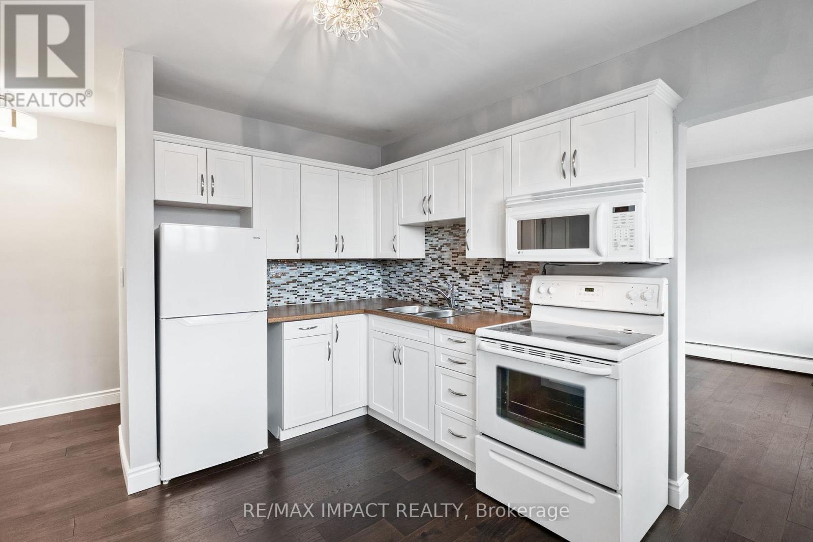 11 - 242 D'arcy Street S, Cobourg, Ontario  K9A 4A3 - Photo 13 - X12923240